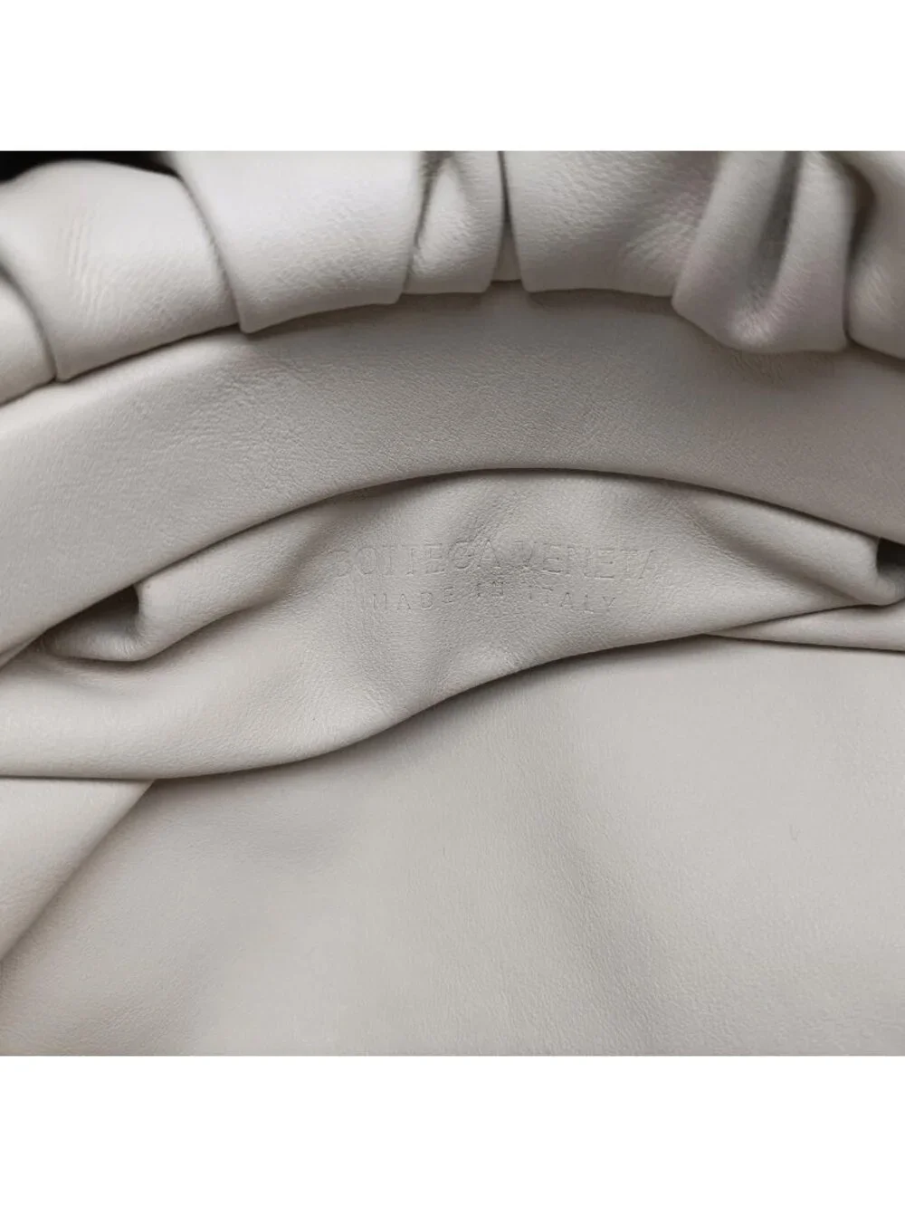 Bottega Veneta the Chain Pouch White Lambskin
